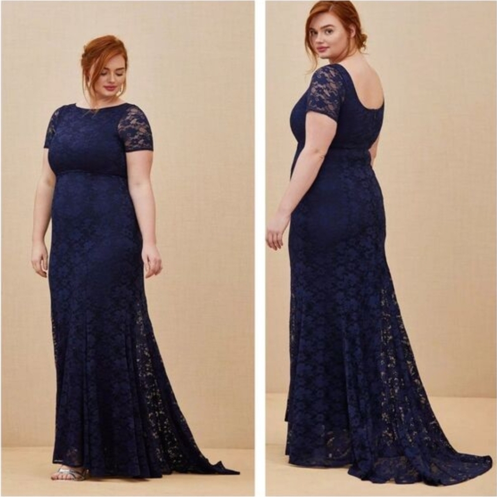 Torrid Special Occasion Navy Lace Short Sleeve Fit & Flare Formal Gown